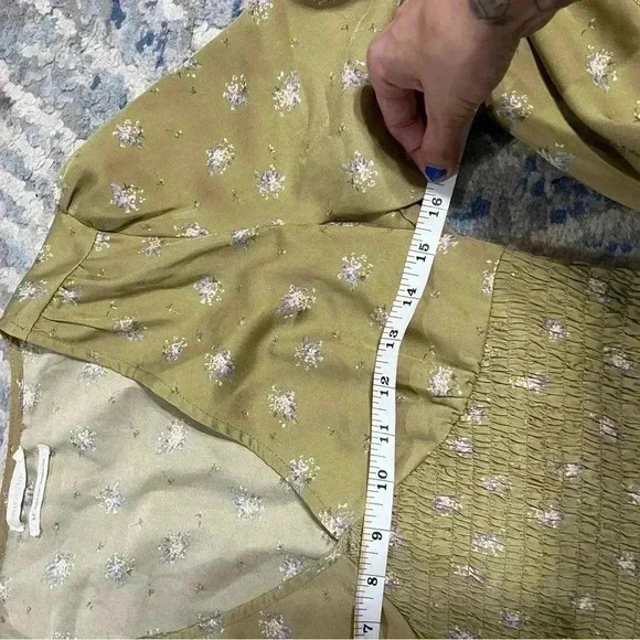 Urban Outfitters silky green longsleeve small - Picture 7 of 8